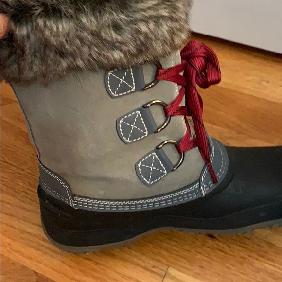 Khombu fur-trimmed snow boots. - Picture 4 of 5